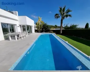 Voll ausgestattete Villa mit Garten, Grill und Terrasse | Meerblick - Image 3