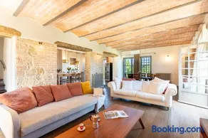 Villa Florea I Modern Design with Gym and Private Pool By TripCare - Image 2