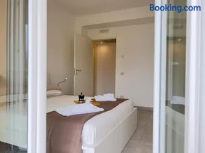 Naiade Apartment - parcheggio privato coperto incluso - Image 4