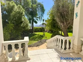 Casa Lilo, en jardin grande, con una gran piscina y barbacoa - Image 2
