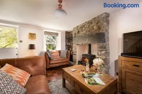 Charming Riverside Cottage in Snowdonia National Park - Image 4