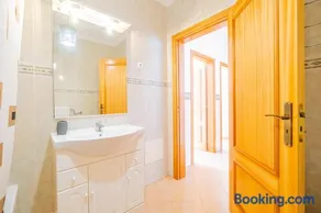 Apartamento espaçoso com 2 quartos a 1 minuto da praia Altura Algarve - de sábado a sábado - Image 2