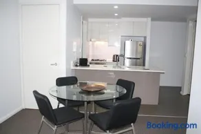 North Sydney Wyndel Apartments-MIL1005 - Image 3