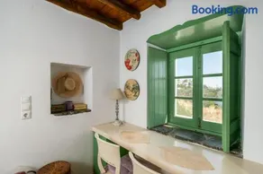 Traditional Village Loft, Plaka Milos - Image 2