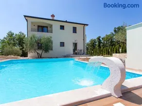 Villa Birikina with Pool - Image 3
