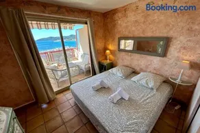 Appartement entièrement équipé avec terrasse et piscine | Vue mer | À côté de la plage | Avec animaux autorisés - Image 4
