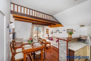 Apartamento con jardín - Image 2