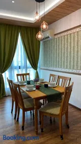 8pax Cozy Home Stay Jazz Suites 1 Vivacity Kuching Sarawak 3BR - Image 4