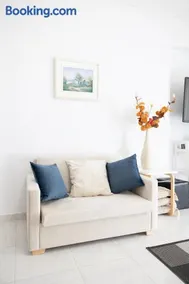 Seaside Penthouse in Kalamata - Image 1