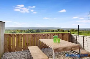 2 Bed Cottage with Garden & Stunning Field Views - Image 4