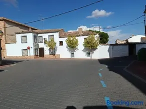 Agradable casa con zona de relax y aparcamiento - Image 5