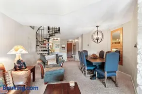 Sawmill Creek Condo 406 by Great Western Lodging - Image 4