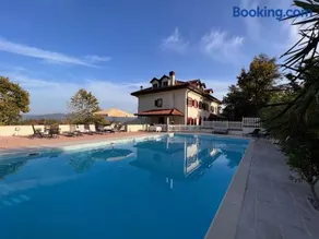Large villa for 20 guests on large estate with private pool and tennis court Big conference room with facilities VILLAITALY EU - Image 1
