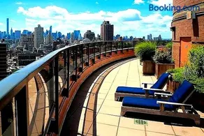 Stay in NYC steps away from Central Park - Image 1