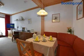 Gästehaus Bergfrieden, Ferienwohnung Eva - Image 3