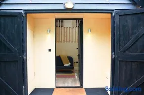 Gazebo Lodge - Image 2