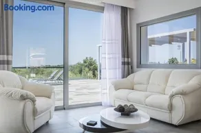 Villa Paige by Villa Select - Image 3