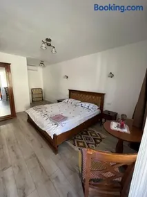 La Mona - Image 4