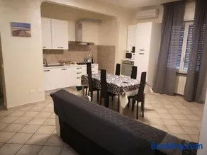 Roma Marine House - Image 2