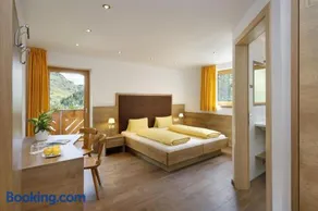 Garni-Hotel Wiesental - Image 2