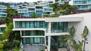 Sea-View Residence - Image 2