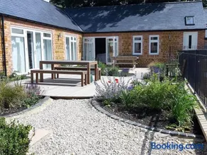 Bay Tree Cottage Accommodation - Image 3