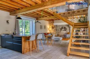 Domaine le Pineau Maison de charme avec piscine et jacuzzi privatif - Image 5