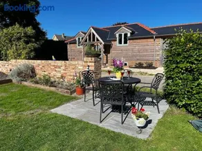 Byre - Farm Cottage on 9 acre Equestrian Small Holding - Image 1