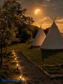 ESCAPADE INSOLITE - Dômes, Tipis, Aire de Camping-cars & Vans - Image 2