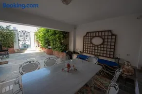 Jeannet's Beach House - Image 3