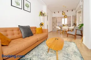Punta Prima Pleasure with private parking in a gated community close to the beach - Image 3