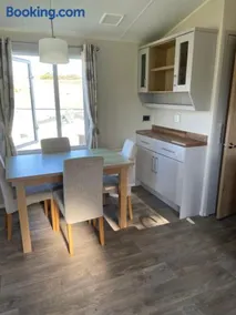 Rubys Retreat - 6 Berth Caravan in Newquay, Cornwall - Image 5