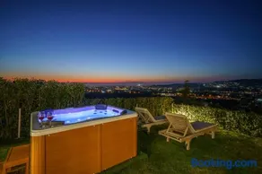Kedria Lounge and infinity sea view residence - Image 1