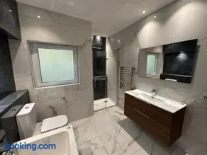 Villa with Pool Garage Games and Gym - Image 3