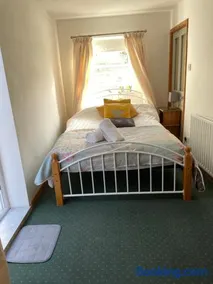 Rose Cottage Room Bee Happy - Image 2