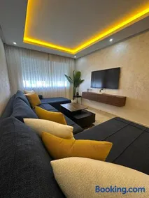 Cozy apartment with easy access - Image 1