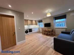 HideAway London - Image 3