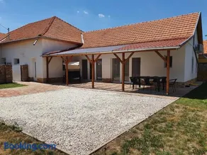 Família Apartman Cserkeszőlő - Image 4