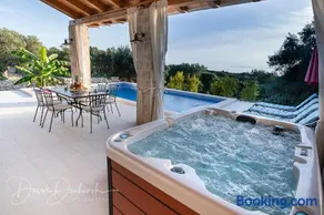 Island Villa Adriana with heated pool and sauna - Image 1