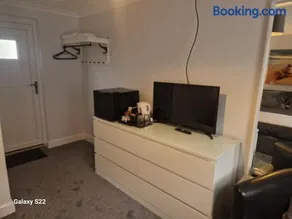 Farne Lodge - Image 2