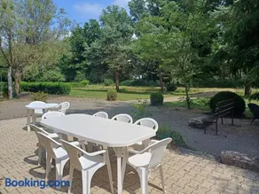Grand Gite avec grande piscine d'été - Image 2