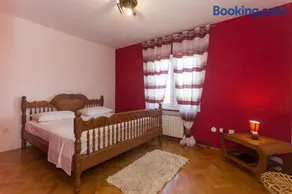 Holiday home Lucy with private pool - Image 5