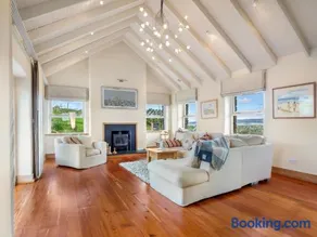 Diamond Cottage - Image 2