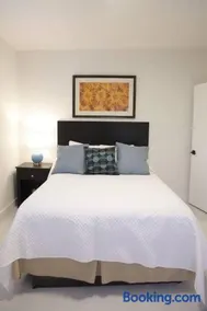 Apt 3 Miami Designer Apartment in the Upper East-Side - Image 4