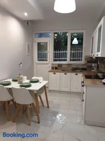 Eytyhias Yard apartments in Poros - Image 1
