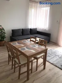 Pupos Apartman Szigliget - Image 2