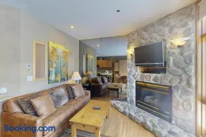 River Bank Lodge 2919 - Image 2