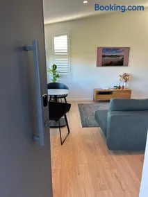Birdsong Water View 2 Bedroom Apartment - Image 4