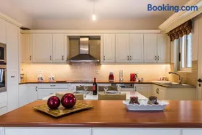 Adelinas' Apartment - Image 1