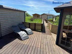 Seaside Retreat with Hot tub,Sauna, Pool & BBQ - Image 3